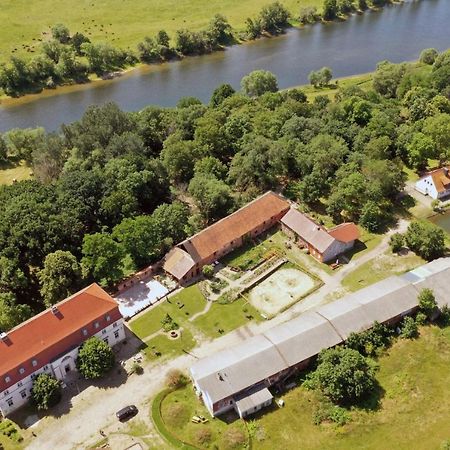 Gutshof Kehnert - Pension & Ferienwohnungen Exterior photo