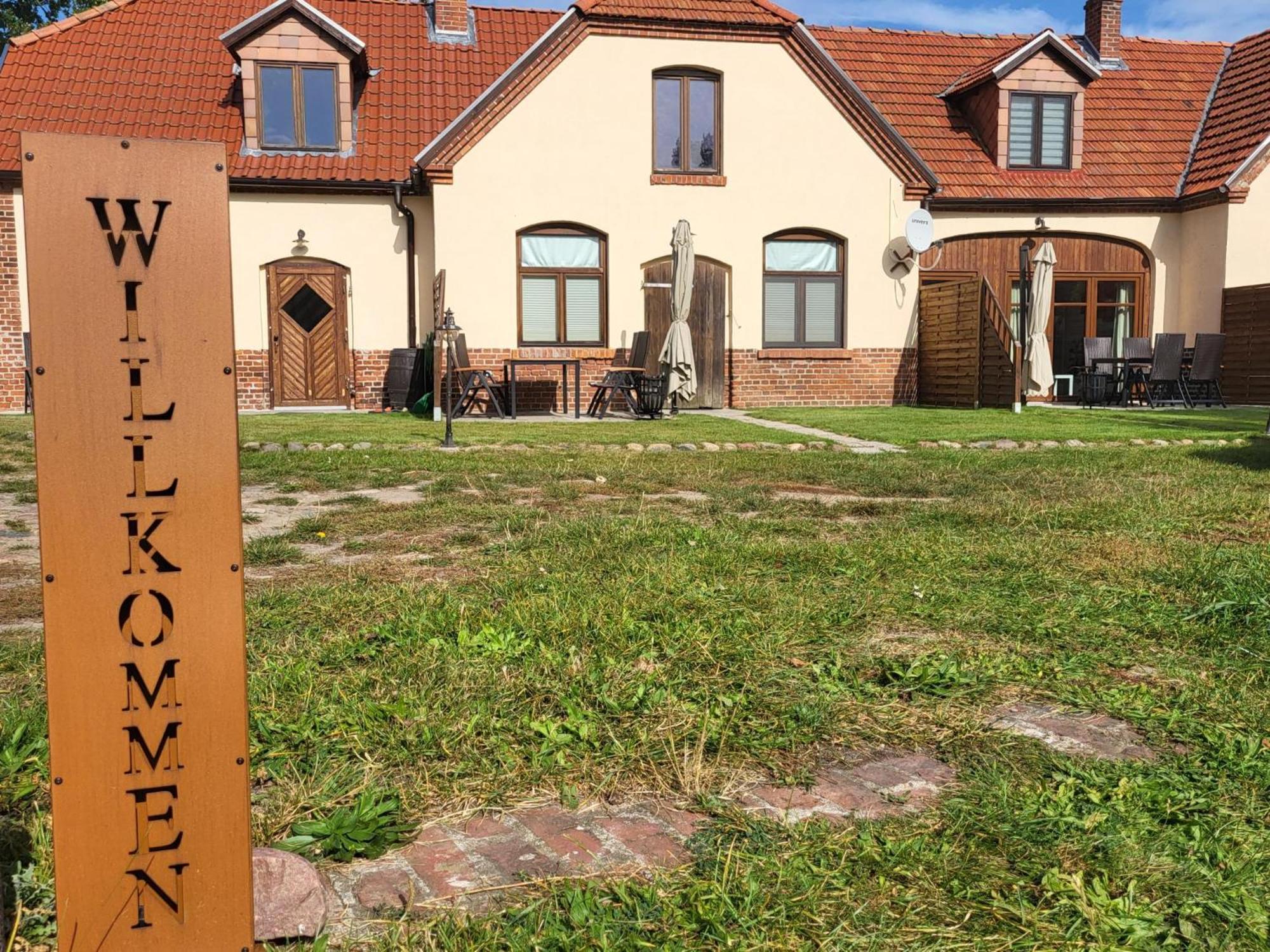 Gutshof Kehnert - Pension & Ferienwohnungen Exterior photo